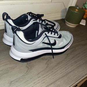 Nike Air Max AP size 11